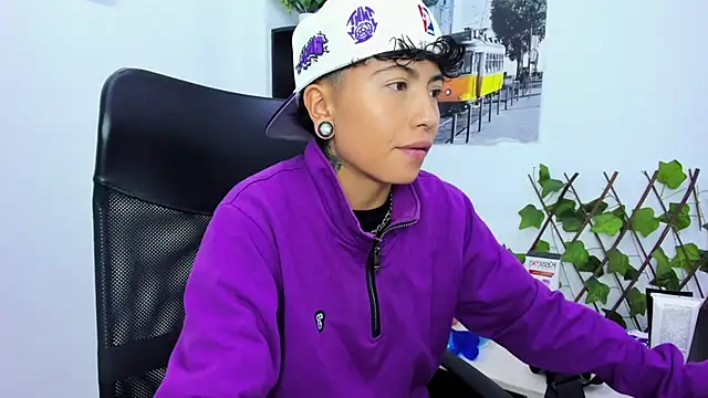 Snapshot of Im_Mathias chatting on 6, 11, 2025 Im Mathias online show from 6, 11, 2025