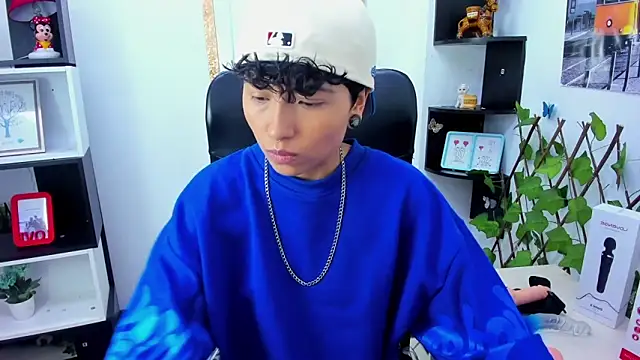 Snapshot of Im_Mathias chatting on 12, 10, 2025 Im Mathias online show from 12, 10, 2025