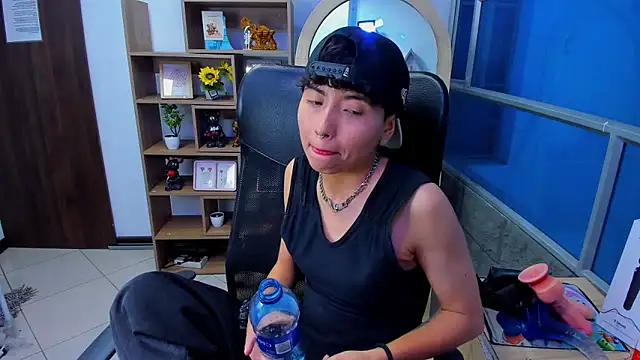 Snapshot of Im_Mathias chatting on 30, 11, 2025 Im Mathias online show from 30, 11, 2025