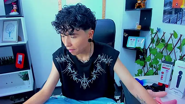 Snapshot of Im_Mathias chatting on 17, 10, 2025 Im Mathias online show from 17, 10, 2025