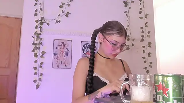 Luna-Chann online show from 23, 9, 2025