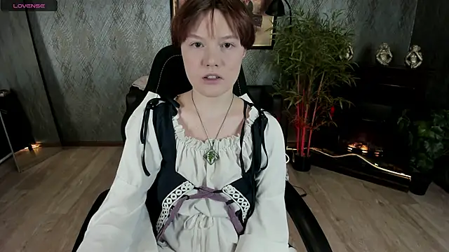 DreamyLuna online show from 28, 11, 2025