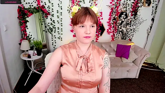 DreamyLuna online show from 20, 11, 2025