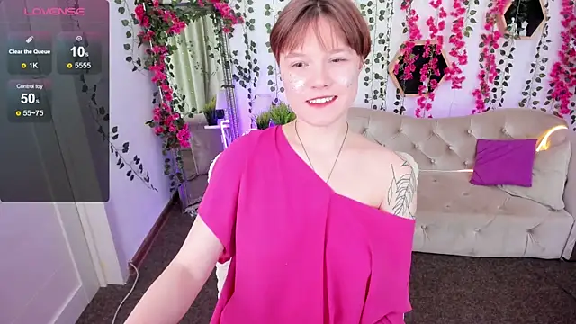 DreamyLuna online show from 2, 12, 2025