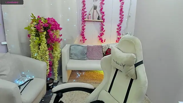 DreamyLuna online show from 27, 9, 2025