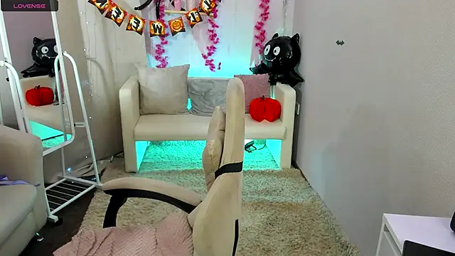 DreamyLuna online show from 18, 10, 2025