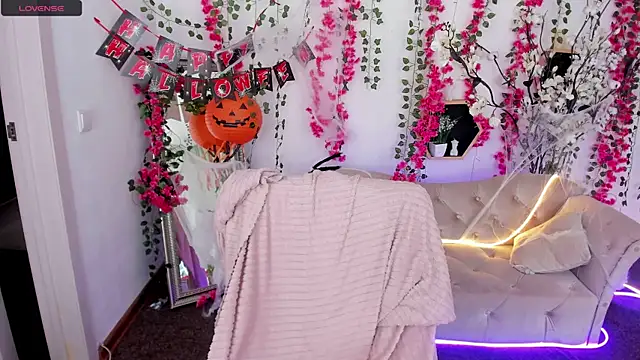 DreamyLuna online show from 2, 11, 2025