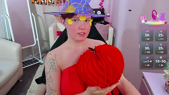 DreamyLuna online show from 17, 10, 2025