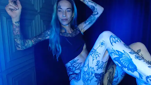 Snapshot of RavenryderUK chatting on 21, 6, 2026 RavenryderUK online show from 21, 6, 2026