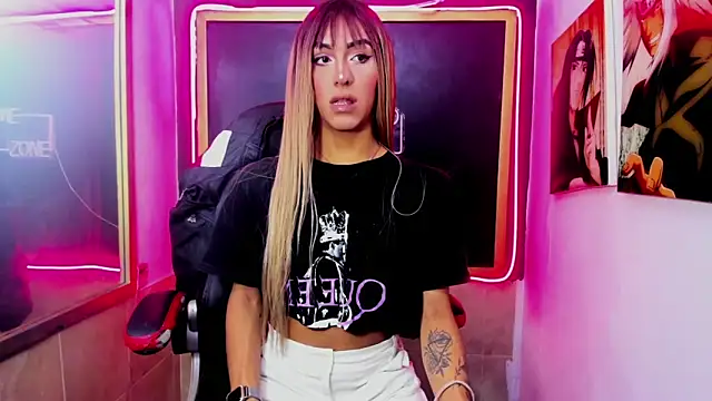 Isabella stanford2 online show from 13, 11, 2025