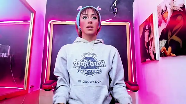 Isabella stanford2 online show from 6, 10, 2025