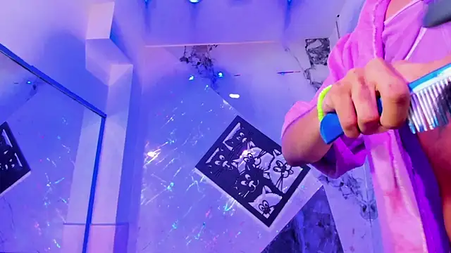 Isabella stanford2 online show from 5, 4, 2026