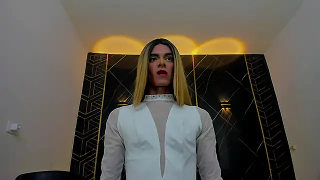 Isabella stanford2 online show from 9, 3, 2025