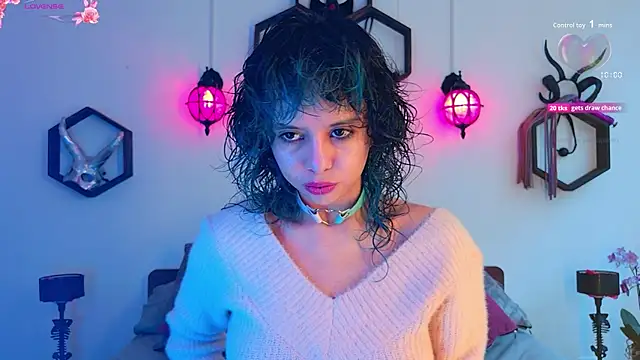 Sweet Chaos online show from 16, 11, 2025