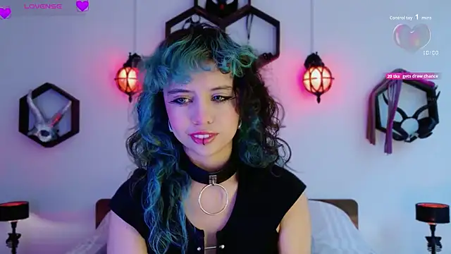 Sweet Chaos online show from 19, 9, 2025