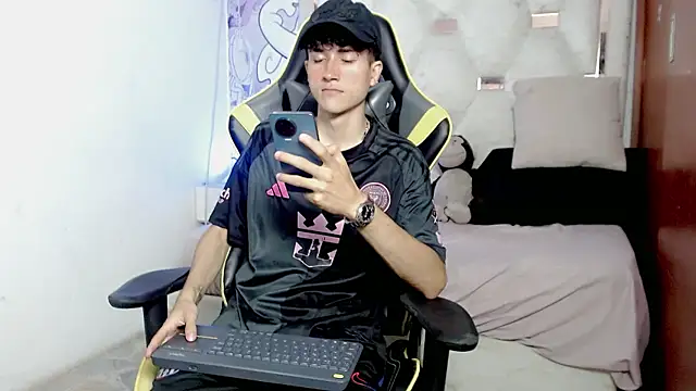 johnny cagee online show from 13, 1, 2026