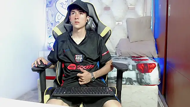 johnny cagee online show from 9, 10, 2025