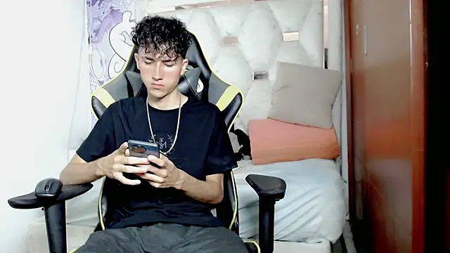 johnny cagee online show from 1, 12, 2025