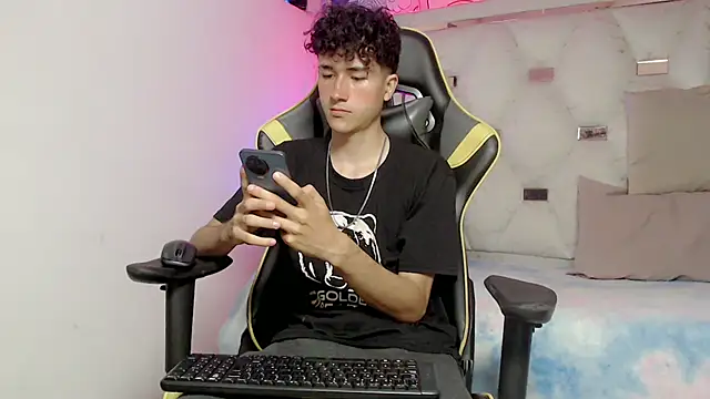 johnny cagee online show from 13, 11, 2025