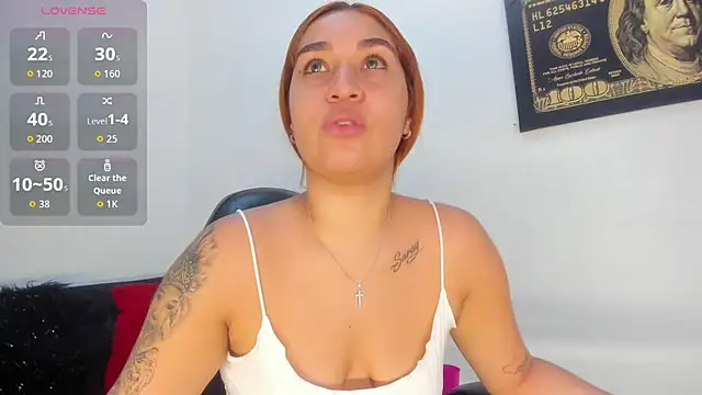 Snapshot of Alba_Grey chatting on 20, 11, 2025 Alba Grey online show from 20, 11, 2025