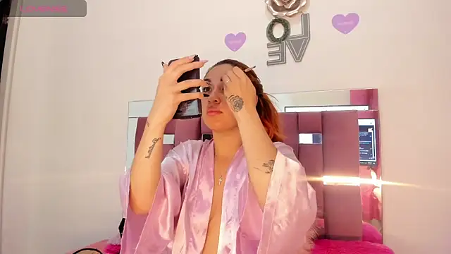 Alba Grey online show from 5, 12, 2025