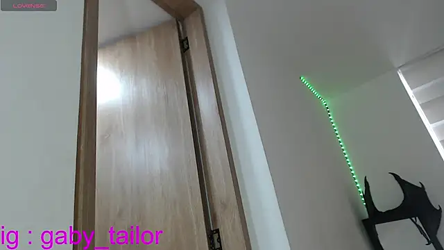 Gaby Tailor online show from 5, 11, 2025