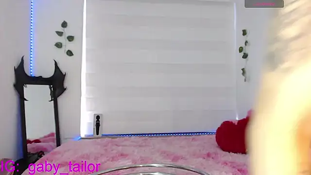 Gaby Tailor online show from 28, 9, 2025