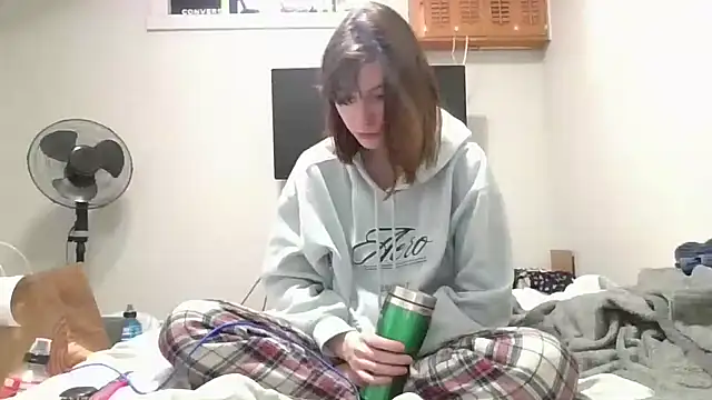 Snapshot of TheSexiest2025 chatting on 4, 2, 2025 TheSexiest2025 online show from 4, 2, 2025