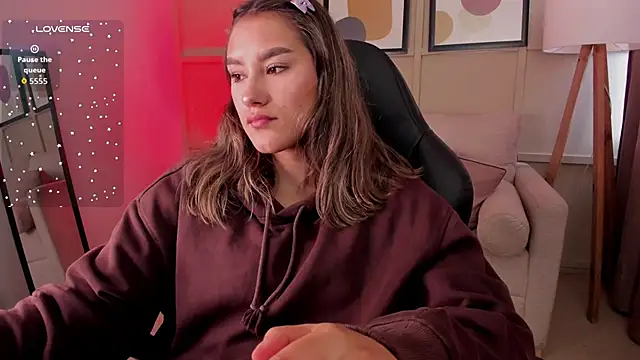  Sophie  miller online show from 28, 5, 2026