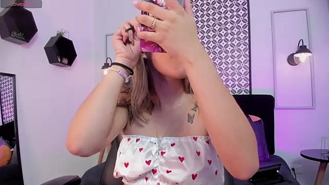  Sophie  miller online show from 19, 4, 2026