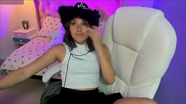  Sophie  miller online show from 7, 2, 2026