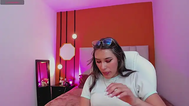  Sophie  miller online show from 8, 11, 2025