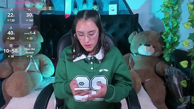  Sophie  miller online show from 17, 3, 2025