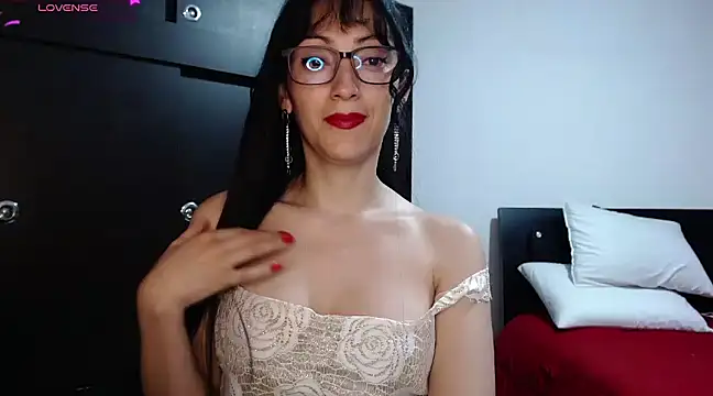 Alicee moss online show from 26, 2, 2025