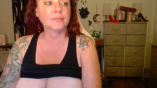 Nikkimastersgirl1091 online show from 14, 5, 2026