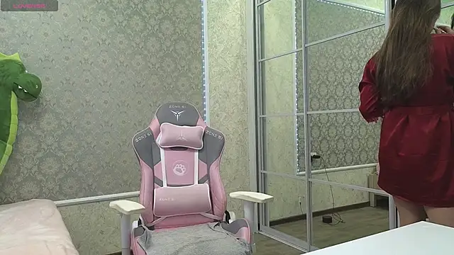 -DIVORA- online show from 29, 9, 2025