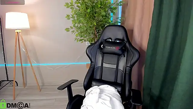 Michelle Blond online show from 28, 2, 2026