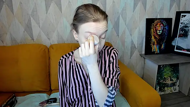 Michelle Blond online show from 21, 2, 2025