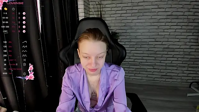 Michelle Blond online show from 9, 3, 2025