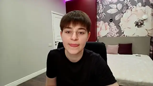 EmiliaYours online show from 17, 3, 2026