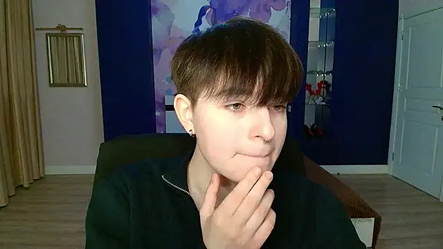 EmiliaYours online show from 2, 3, 2025