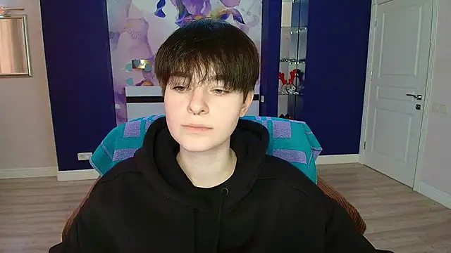 EmiliaYours online show from 15, 2, 2025