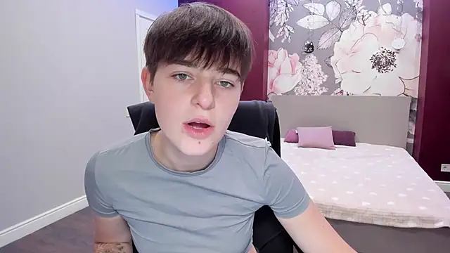 EmiliaYours online show from 15, 9, 2025