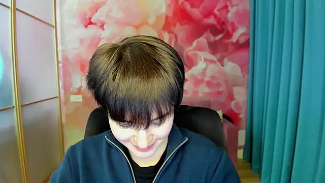 EmiliaYours online show from 21, 2, 2025