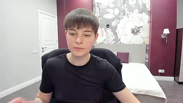 EmiliaYours online show from 16, 1, 2026