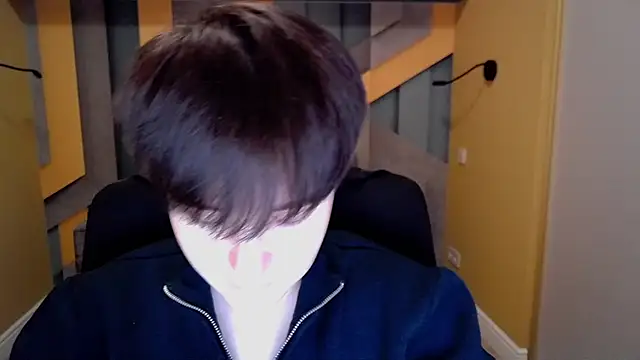 EmiliaYours online show from 3, 3, 2025