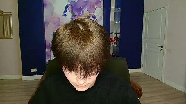 EmiliaYours online show from 18, 2, 2025