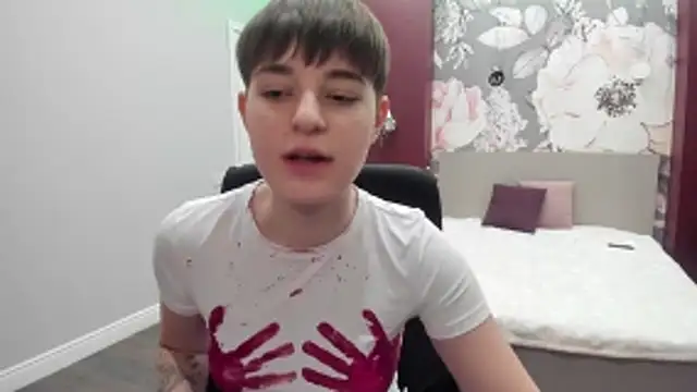 EmiliaYours online show from 4, 11, 2025