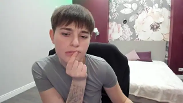 EmiliaYours online show from 8, 11, 2025