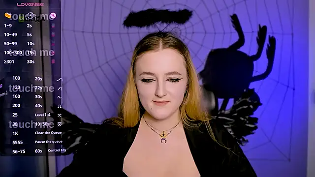 luna berryy online show from 20, 10, 2025